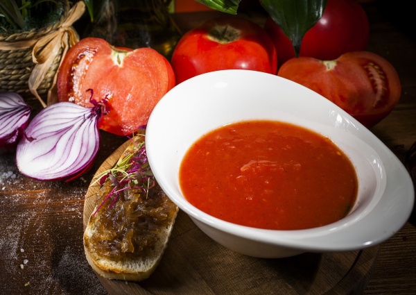 Content content rukkola tomatnii sup