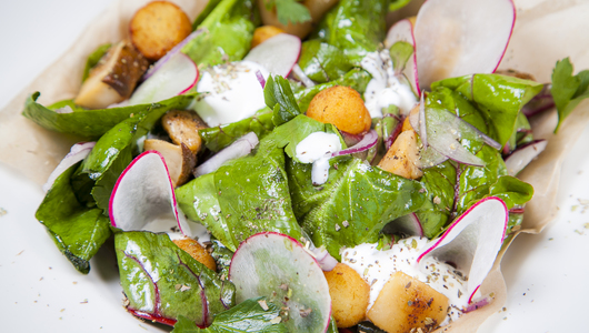Feed rukkola new menu  2  vesenniy salat s belimi gribami i kartofelem