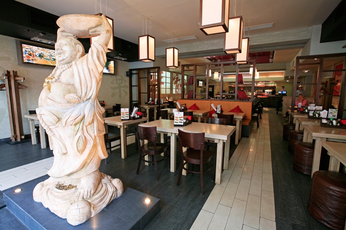 Ресторан азия телефон. Азия кафе Москва. Статуи для кафе и ресторанов. Кафе со статуями. Ресторан со статуями Москва.